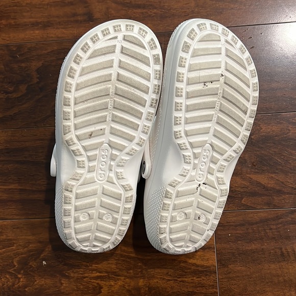 Croc’s classic fuzz lined clog white WORN ONCE women’s 9 men’s 7 grey fuzzy croc - Picture 3 of 8